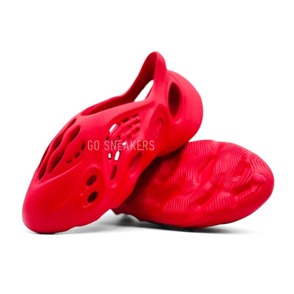 Унисекс кроссовки для бега Adidas Yeezy Foam Runer Red Multi