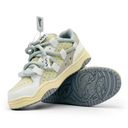 Cat&Sofa Dreadlocks Series 23 White